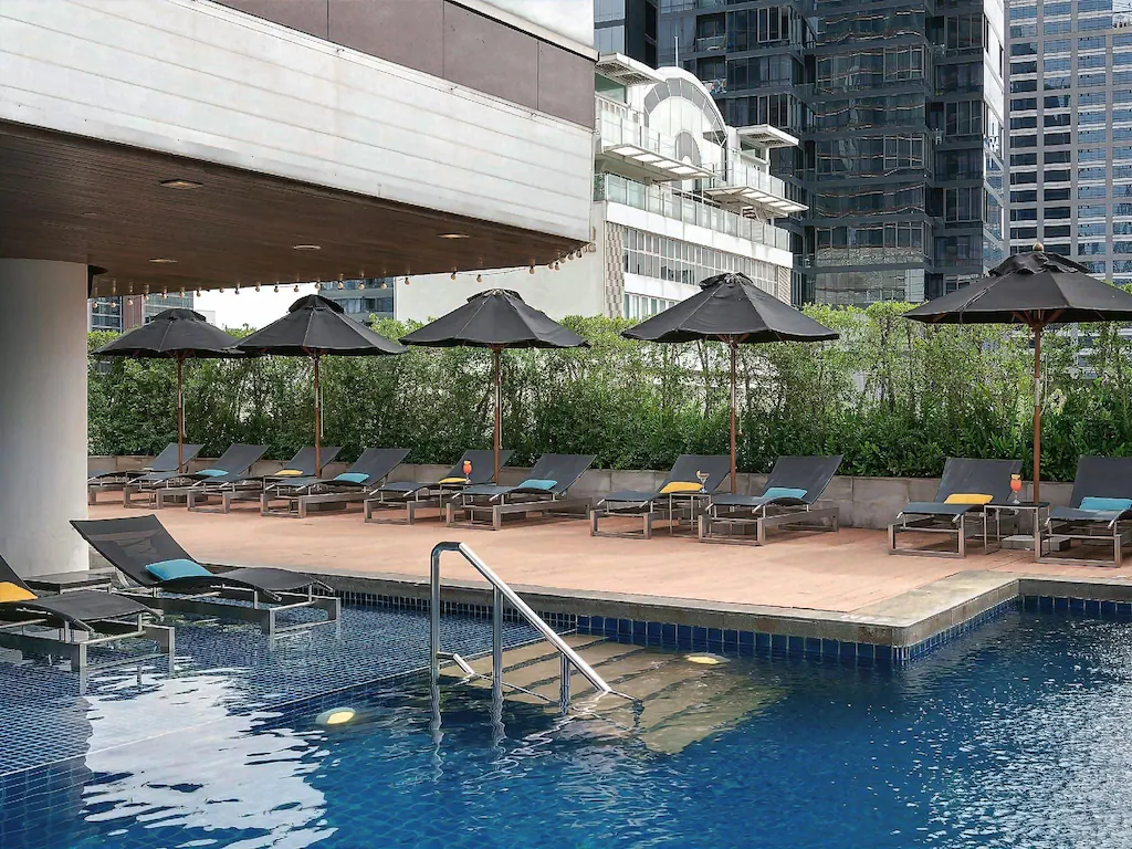 Pullman Bangkok Grande Sukhumvit Hotel pool