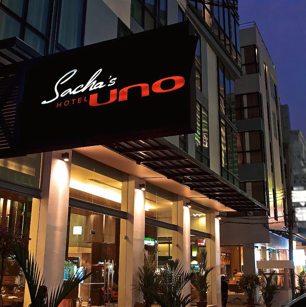 Sacha’s Hotel Uno