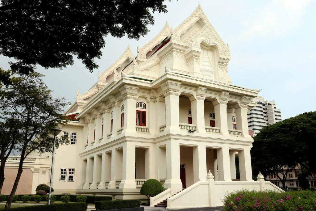 The Peninsula hotel nearby attraction