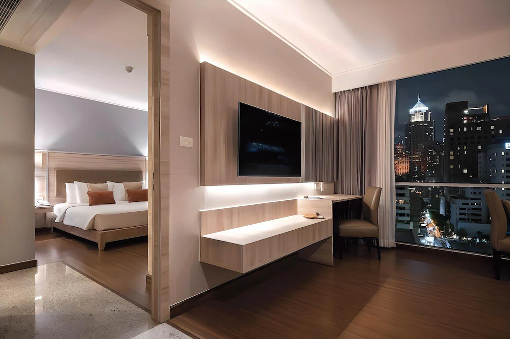 Adelphi Suites Hotel room