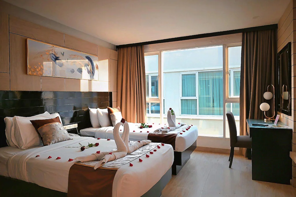 Boss suites nana hotel