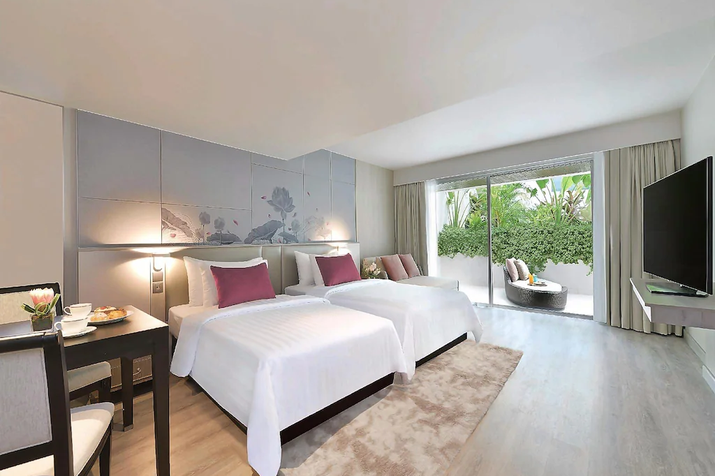 Centre Point Sukhumvit 10 Hotel