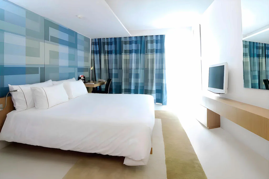 Le Fenix Sukhumvit