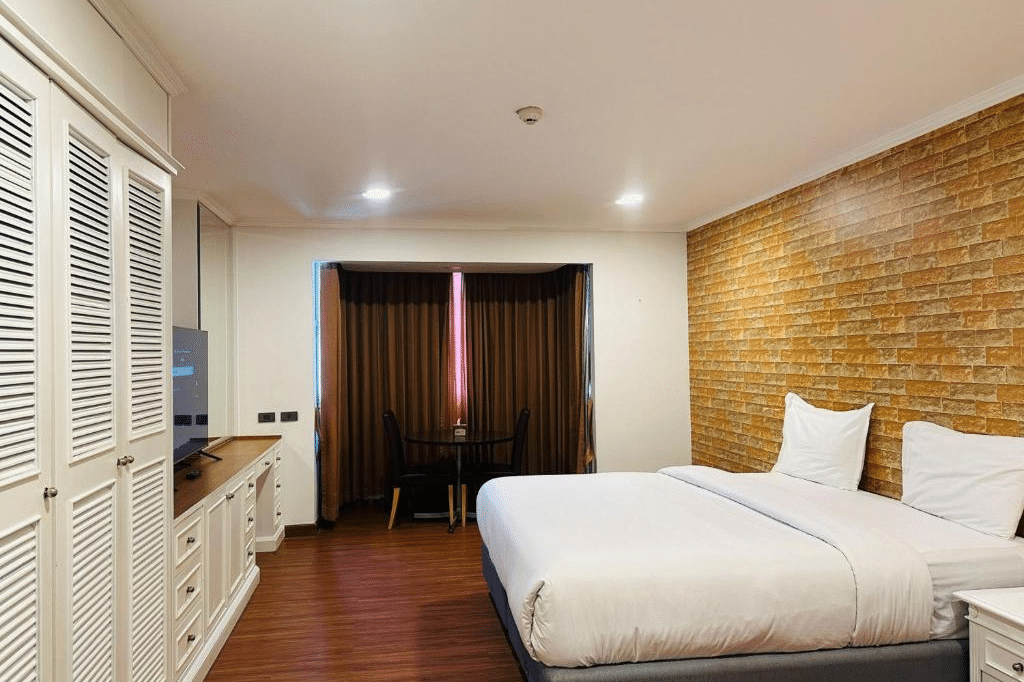 Omni Tower room Sukhumvit