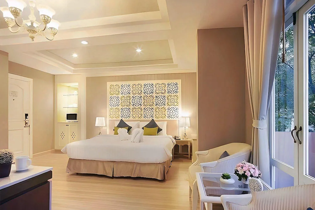 Salil Hotel Sukhumvit Soi 8