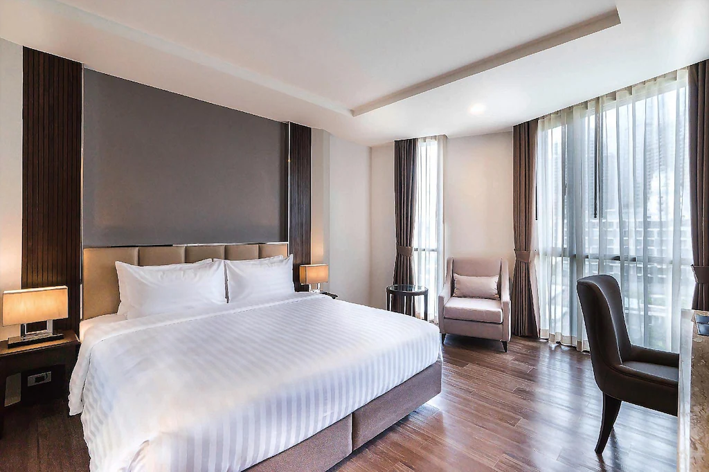 SureStay plus by Western Sukhumvit 2