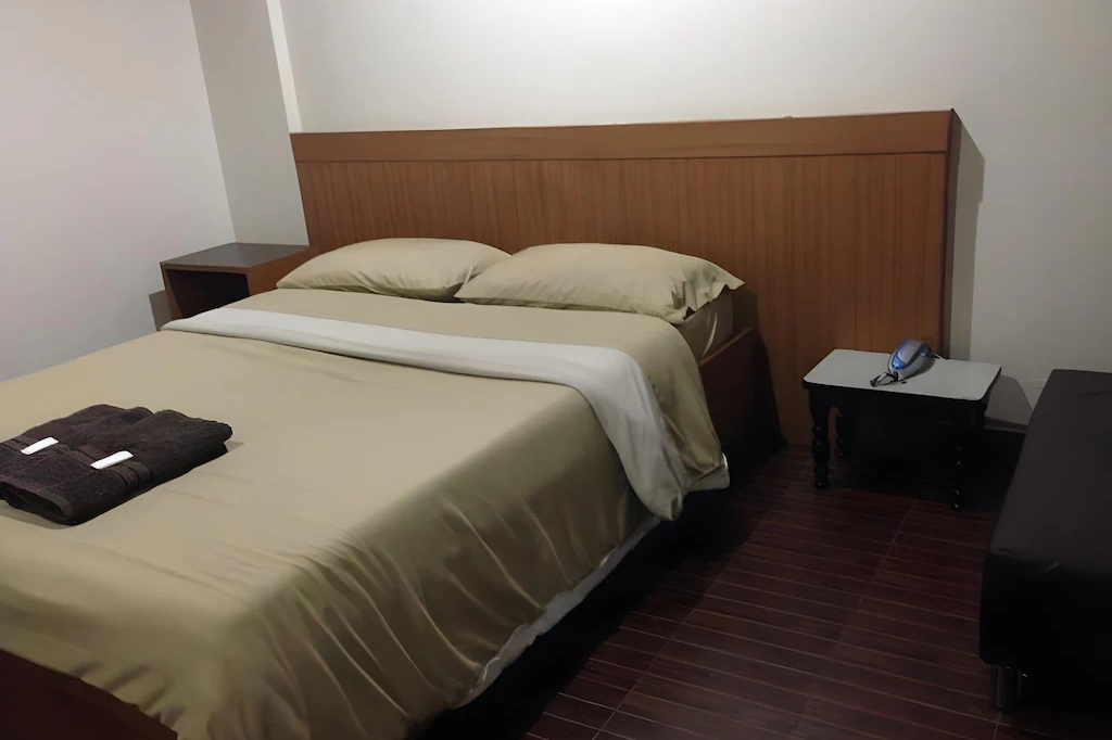 White Orchid Inn Nana 2