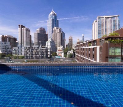 Hotel Icon Bangkok – Swimming pool