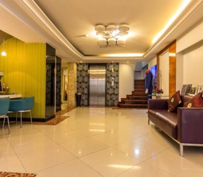 Smart Suites – Lobby