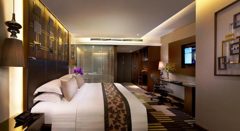 The Landmark Hotel Bangkok Bedroom