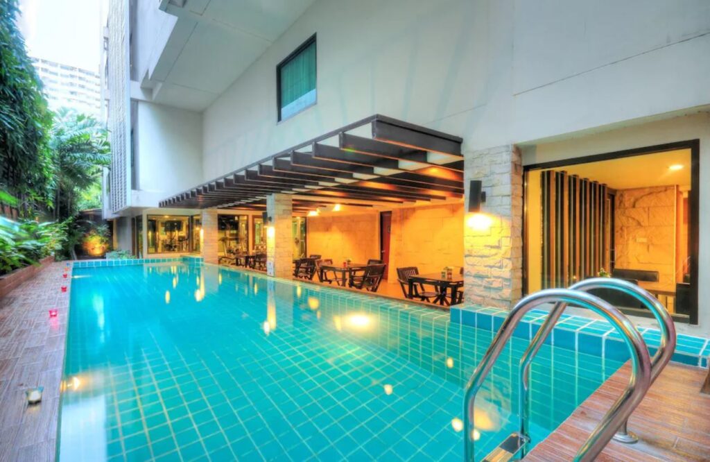 Aspen Suites Hotel Sukhumvit 2 - Pool