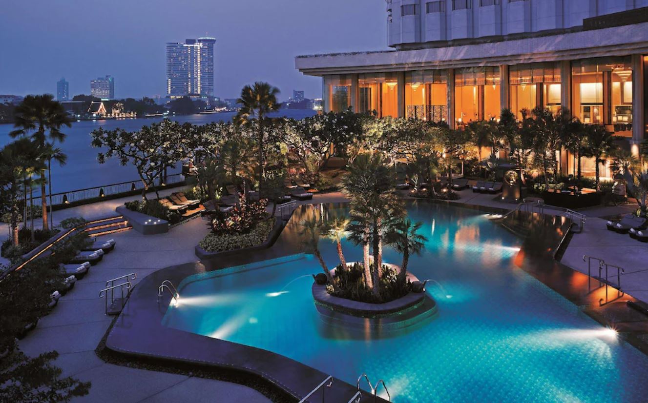 shangri La Hotel Bangkok - Swimming Pool