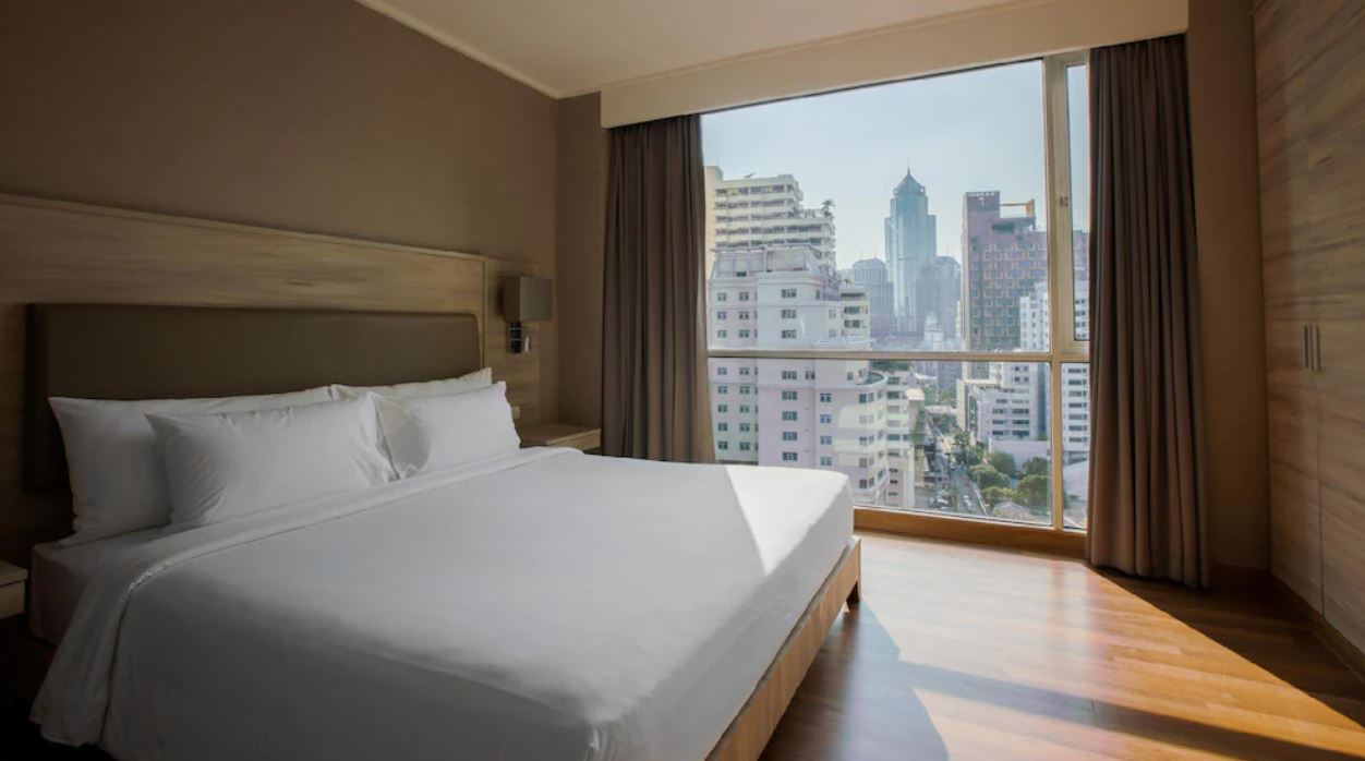 Adelphi Suites Hotel - Bedroom