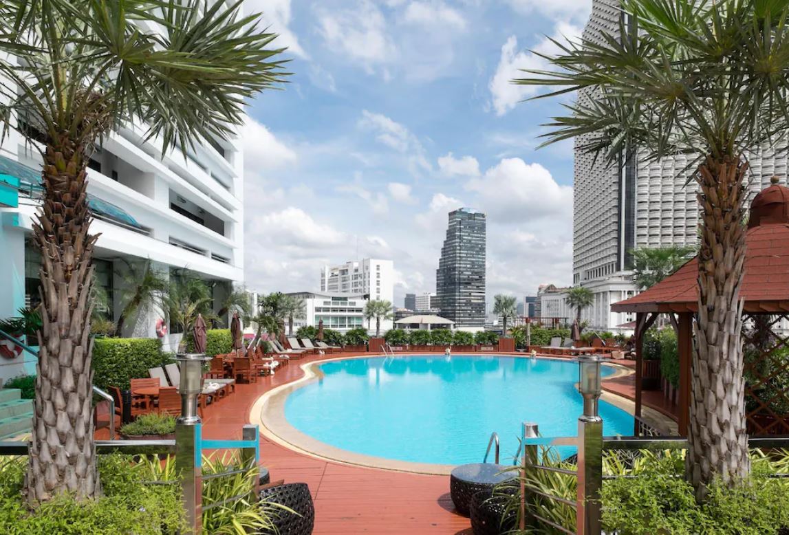 Centre Point Silom Hotel - Swimming