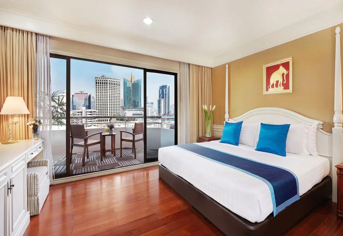 Centre Point Sukhumvit 10 Hotel - Bedroom