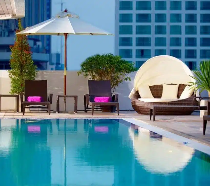 Phachara Suites Sukhumvit - Pool